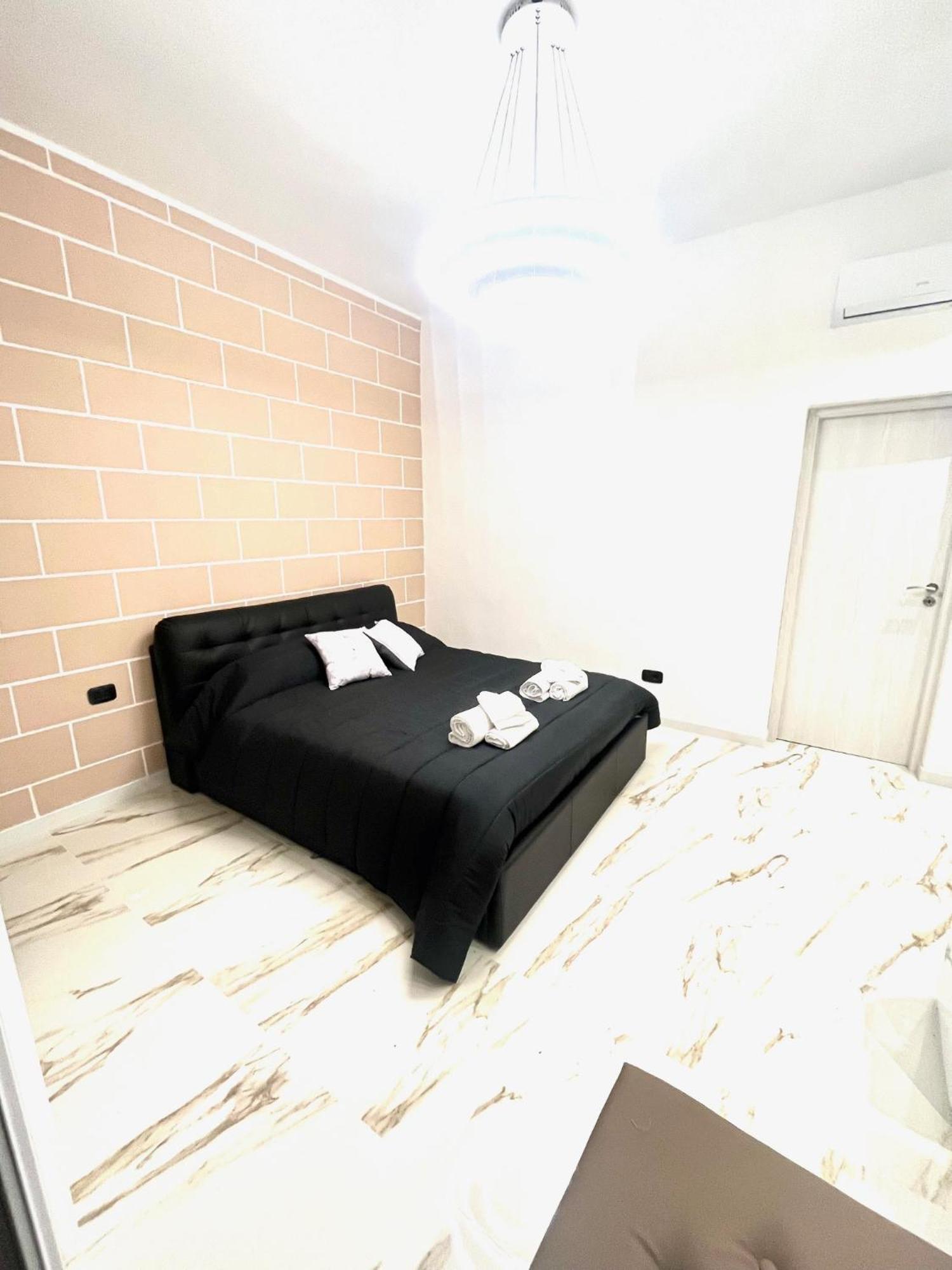 Mada'S Apartment Deluxe 바리 외부 사진
