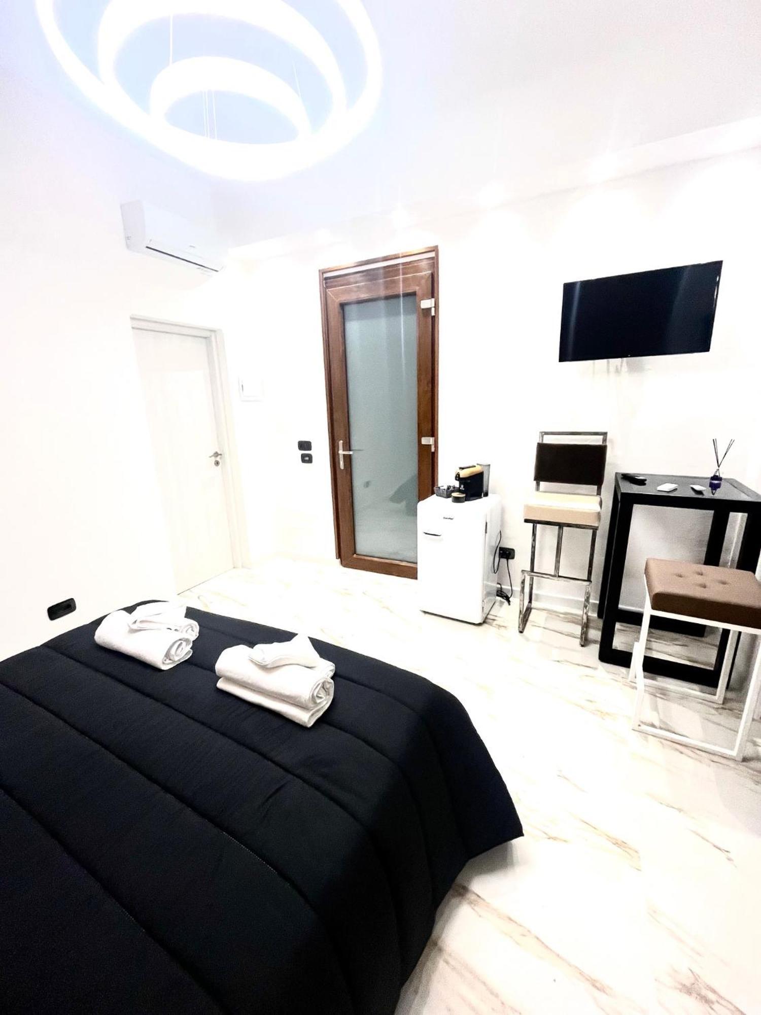 Mada'S Apartment Deluxe 바리 외부 사진