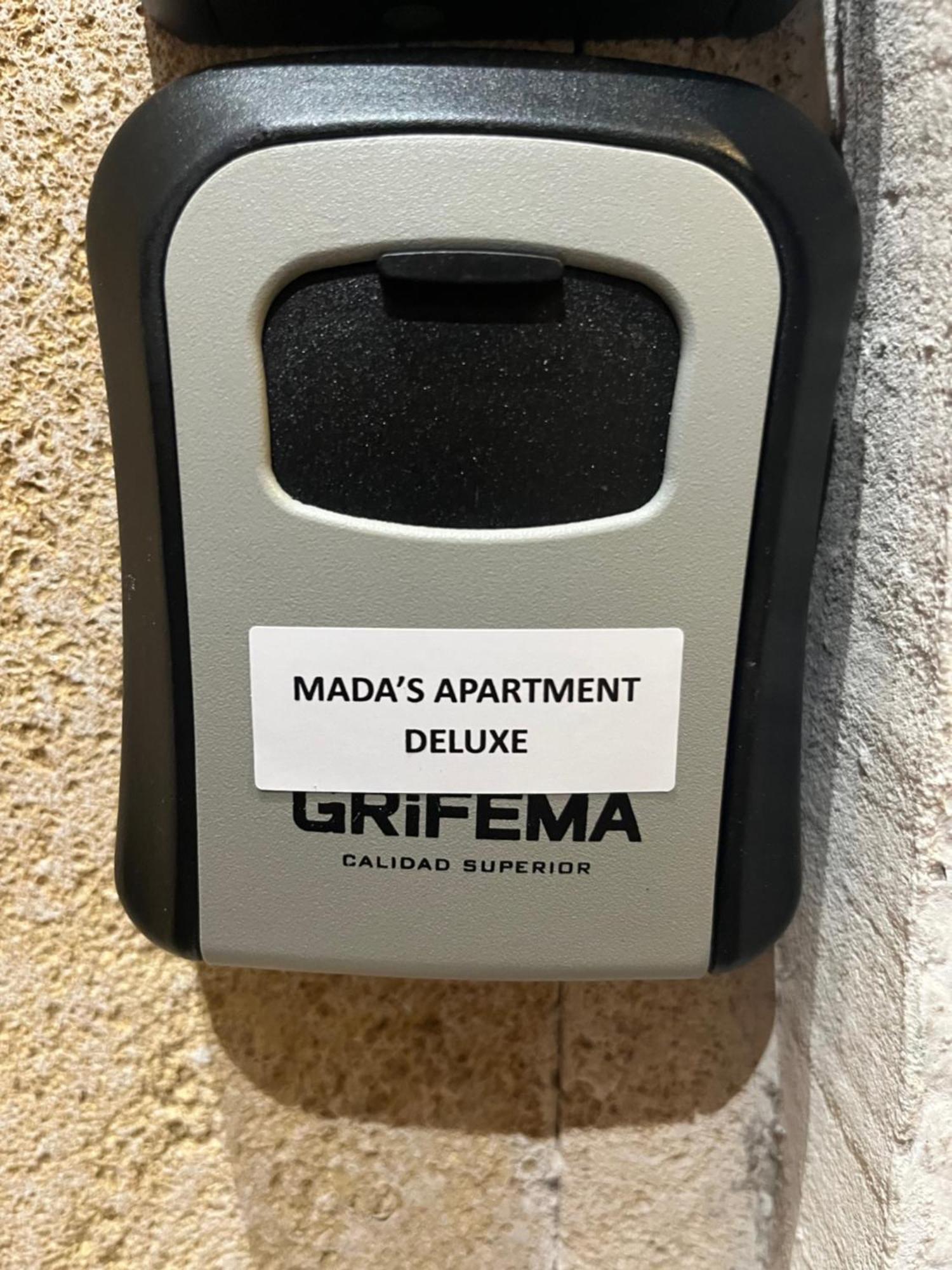 Mada'S Apartment Deluxe 바리 외부 사진